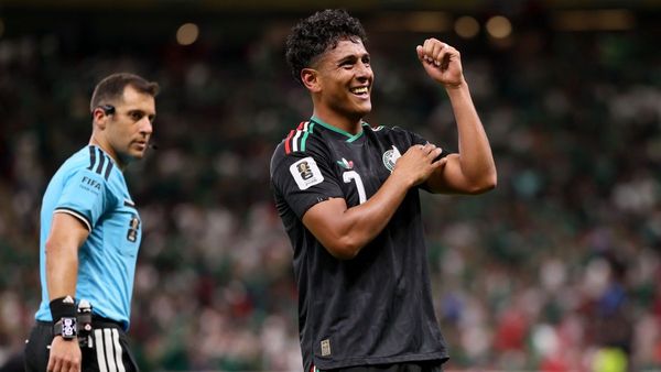 Mexico beat South Korea to reach knockouts Mexico beat South Korea to reach knockouts
