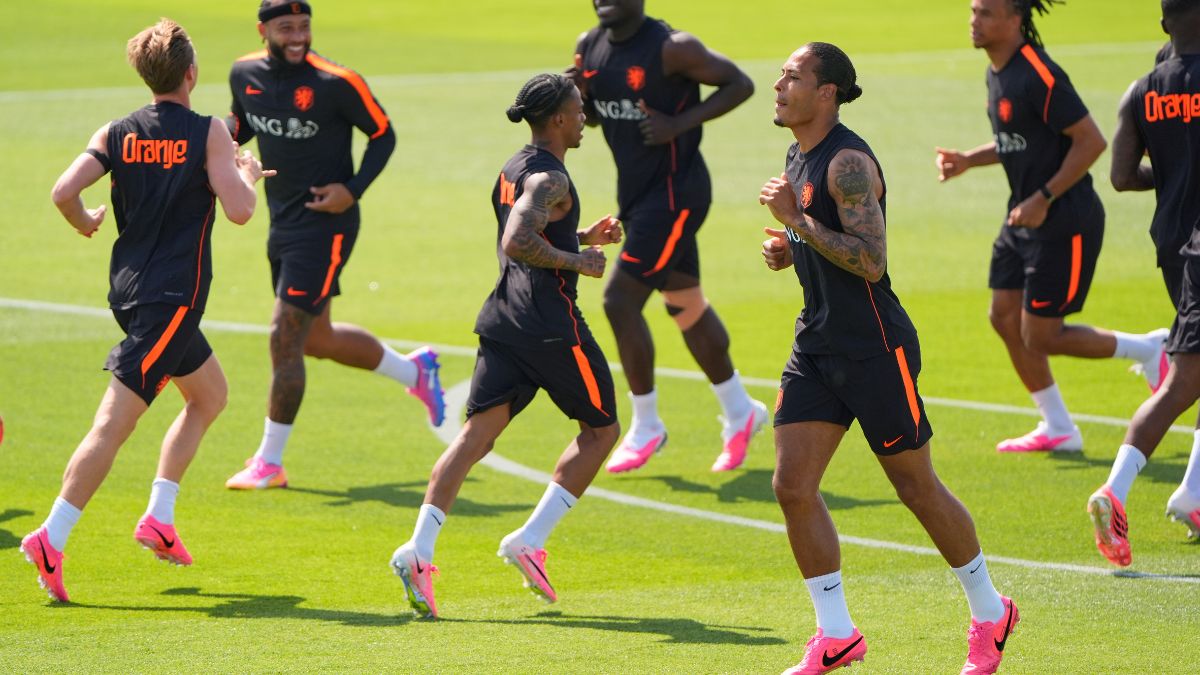 FIFA Under Fire Why World Cup 2026 Mandatory Drinks Breaks Are Sparking Outrage FIFA Under Fire Why World Cup 2026 Mandatory Drinks Breaks Are Sparking Outrage