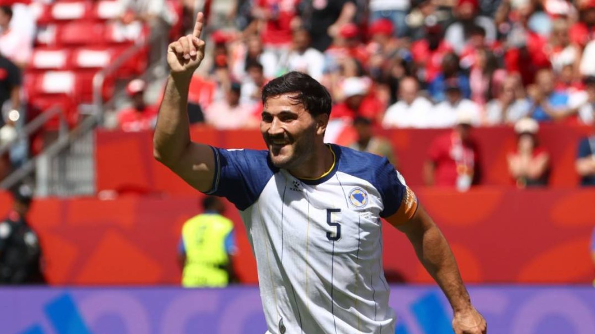 Canada vs Bosnia-Herzegovina Sead Kolasinac Assists Bosnia Opener Who Once Beat Robbers at Knifepoint Canada vs Bosnia-Herzegovina Sead Kolasinac Assists Bosnia Opener Who Once Beat Robbers at Knifepoint