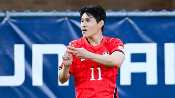 South Korea beat Salvador with Lee kick