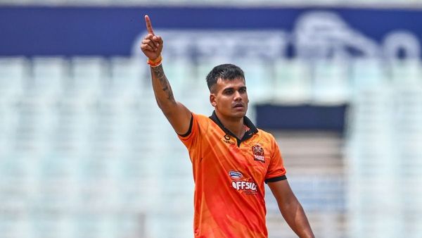 Shrachi Rarh Tigers Storm Into Bengal T20 Final With Dominant 7-Wicket Win Over Royals Purulia