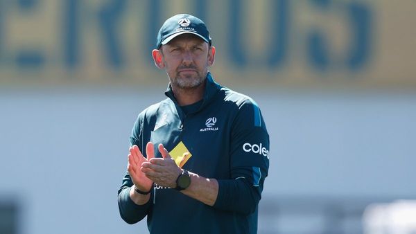 Tony Popovic extends contract with Socceroos Tony Popovic extends contract with Socceroos