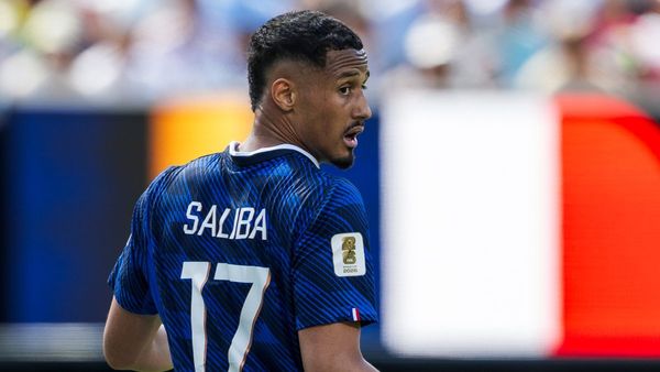 William Saliba pushes on through injury William Saliba pushes on through injury