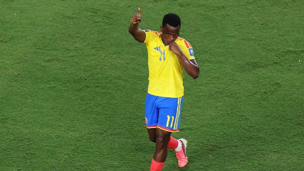 Colombia beat Ghana to reach last-16