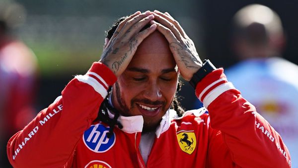 Hamilton claims Silverstone Sprint pole