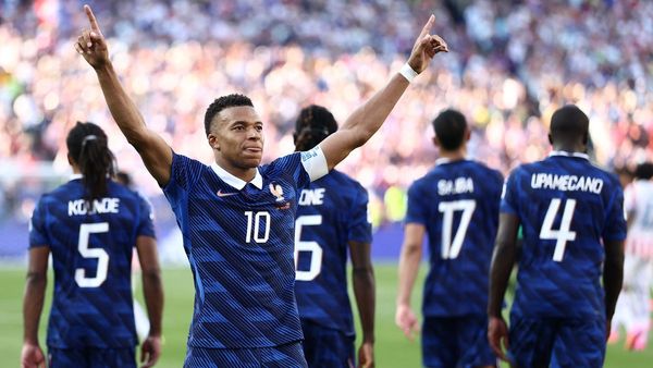 Mbappe Not a Dictator, Says Deschamps Mbappe Not a Dictator, Says Deschamps