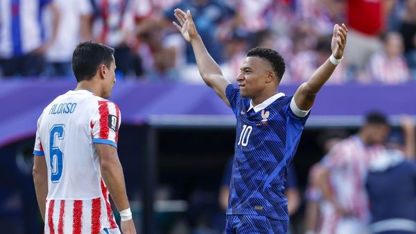 Deschamps Worried Mbappe Could Be Chopped Down In Paraguay Clash
