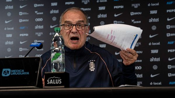 Uruguay Coach Marcelo Bielsa Steps Down After World Cup Campaign