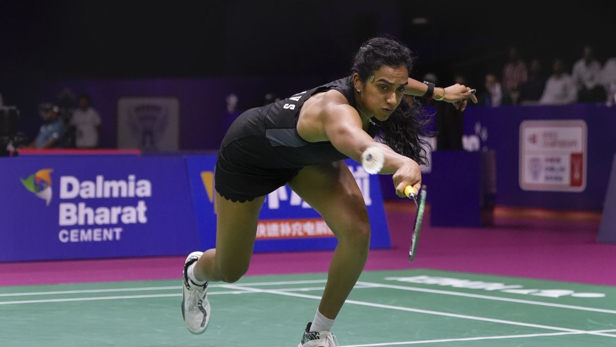 PV Sindhu Loses To A Chinese For the First Time At World Championships PV Sindhu Loses To A Chinese For the First Time At World Championships