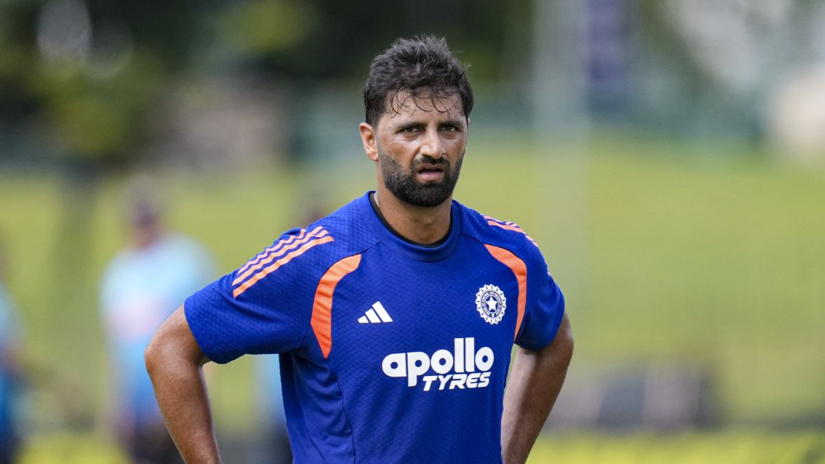 India vs New Zealand Auqib Nabi Replaces Injured Prasidh Krishna in ODI Squad for First Three Matches India vs New Zealand Auqib Nabi Replaces Injured Prasidh Krishna in ODI Squad for First Three Matches