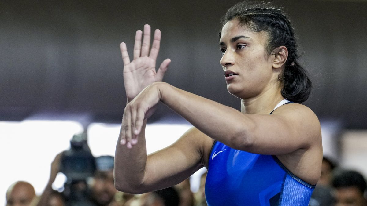 Vinesh Phogat Gets Relief as Delhi HC Puts WFI Disciplinary Decision on Hold Vinesh Phogat Gets Relief as Delhi HC Puts WFI Disciplinary Decision on Hold