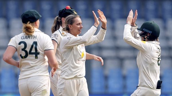 IND W vs AUS W: ಆಸ್ಟ್ರೇಲಿಯಾ ವನಿತೆಯರಿಗೆ ಭರ್ಜರಿ ಜಯ