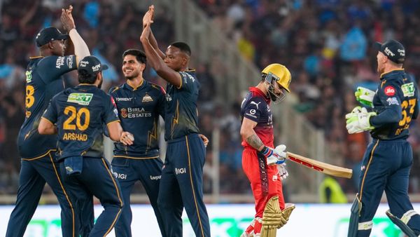 RCB vs GT: ರನ್‌ ಕಲೆ ಹಾಕುವಲ್ಲಿ ಪರದಾಡಿದ: ಟೈಟಾನ್ಸ್‌ಗೆ 156 ರನ್‌ ಗುರಿ ನೀಡಿದ ಆರ್‌ಸಿಬಿ