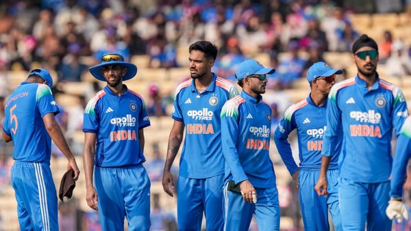 IND vs ENG: ಇಂಗ್ಲೆಂಡ್‌ ವಿರುದ್ಧದ ಏಕದಿನ ಸರಣಿಗೆ ತಂಡ ಸೇರಿದ ವಿರಾಟ್, ಇಬ್ಬರು ಕನ್ನಡಿಗರಿಗೆ ಸ್ಥಾನ