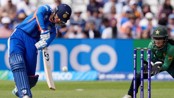 IND W vs PAK W: ಸ್ಮೃತಿ ಮಂಧಾನ ಅರ್ಧಶತಕದ ಸೊಬಗು