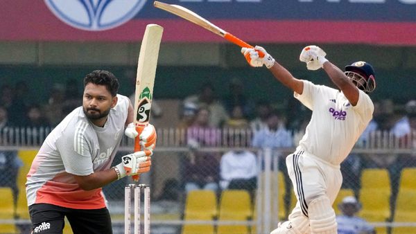 Rishabh Pant: 6 ಸಿಕ್ಸರ್‌ ಬಾರಿಸುತ್ತಲೇ ಟೆಸ್ಟ್‌ ಕ್ರಿಕೆಟ್‌ನಲ್ಲಿ ಇತಿಹಾಸ ಬರೆಯಲಿರುವ ಪಂತ್