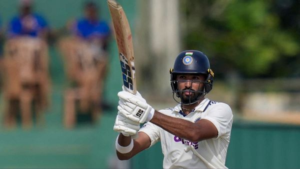 IND vs SL: ದೇವದತ್ ಪಡಿಕ್ಕಲ್ 'ಎಲೈಟ್' ಪಟ್ಟಿಗೆ ಸೇರ್ಪಡೆ; ಗಾಲೆಯಲ್ಲಿ ಭಾರತಕ್ಕೆ 2ನೇ ದಿನವೂ ಮೇಲುಗೈ