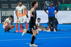 Hockey World Cup 2023: ರೋಚಕ ಪಂದ್ಯದಲ್ಲಿ ನ್ಯೂಜಿಲೆಂಡ್ ವಿರುದ್ಧ ಸೋತು ವಿಶ್ವಕಪ್ನಿಂದ ಹೊರ ಬಿದ್ದ ಭಾರತ Hockey World Cup 2023: ರೋಚಕ ಪಂದ್ಯದಲ್ಲಿ ನ್ಯೂಜಿಲೆಂಡ್ ವಿರುದ್ಧ ಸೋತು ವಿಶ್ವಕಪ್ನಿಂದ ಹೊರ ಬಿದ್ದ ಭಾರತ