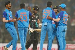 IND vs NZ 2nd T20: ಭಾರತಕ್ಕೆ ಸಾಧಾರಣ ಗುರಿ ನೀಡಿದ ನ್ಯೂಜಿಲೆಂಡ್  