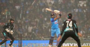 IND vs NZ: ಸರಣಿ ನಿರ್ಣಾಯಕ 3ನೇ ಟಿ20 ಪಂದ್ಯದ ಪಿಚ್ ರಿಪೋರ್ಟ್, ಸಂಭಾವ್ಯ ಆಡುವ 11ರ ಬಳಗ IND vs NZ: ಸರಣಿ ನಿರ್ಣಾಯಕ 3ನೇ ಟಿ20 ಪಂದ್ಯದ ಪಿಚ್ ರಿಪೋರ್ಟ್, ಸಂಭಾವ್ಯ ಆಡುವ 11ರ ಬಳಗ