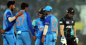 Ind vs NZ 3rd T20: ಸರಣಿ ಗೆಲ್ಲುವ ಉತ್ಸಾಹದಲ್ಲಿ ಟೀಂ ಇಂಡಿಯಾ: ಪಿಚ್ ವರದಿ ನೋಡಿ ತಂಡದಲ್ಲಿ ಬದಲಾವಣೆ Ind vs NZ 3rd T20: ಸರಣಿ ಗೆಲ್ಲುವ ಉತ್ಸಾಹದಲ್ಲಿ ಟೀಂ ಇಂಡಿಯಾ: ಪಿಚ್ ವರದಿ ನೋಡಿ ತಂಡದಲ್ಲಿ ಬದಲಾವಣೆ