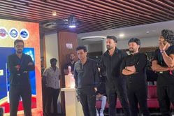 KCC Cup 2023: ಯಾವ ತಂಡಕ್ಕೆ ಯಾರು ನಾಯಕ?; ಸುದೀಪ್ ತಂಡದಲ್ಲಿ ಯೂನಿವರ್ಸಲ್ ಬಾಸ್! KCC Cup 2023: ಯಾವ ತಂಡಕ್ಕೆ ಯಾರು ನಾಯಕ?; ಸುದೀಪ್ ತಂಡದಲ್ಲಿ ಯೂನಿವರ್ಸಲ್ ಬಾಸ್!