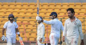 Ranji Trophy: ಮಯಾಂಕ್, ಸಮರ್ಥ್ ಅರ್ಧಶತಕ; ಕ್ವಾರ್ಟರ್ಫೈನಲ್ನಲ್ಲಿ ಉತ್ತರಾಖಂಡ ವಿರುದ್ಧ ಕರ್ನಾಟಕ ಮೇಲುಗೈ Ranji Trophy: ಮಯಾಂಕ್, ಸಮರ್ಥ್ ಅರ್ಧಶತಕ; ಕ್ವಾರ್ಟರ್ಫೈನಲ್ನಲ್ಲಿ ಉತ್ತರಾಖಂಡ ವಿರುದ್ಧ ಕರ್ನಾಟಕ ಮೇಲುಗೈ