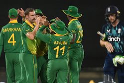 SA Vs Eng 1st ODI: ಚೇಸಿಂಗ್ನಲ್ಲಿ ಎಡವಿದ ಇಂಗ್ಲೆಂಡ್ : ದಕ್ಷಿಣ ಆಫ್ರಿಕಾಗೆ 27 ರನ್ಗಳ ಜಯ SA Vs Eng 1st ODI: ಚೇಸಿಂಗ್ನಲ್ಲಿ ಎಡವಿದ ಇಂಗ್ಲೆಂಡ್ : ದಕ್ಷಿಣ ಆಫ್ರಿಕಾಗೆ 27 ರನ್ಗಳ ಜಯ