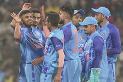 IND vs NZ T20 Series: ಟಿ20 ತಂಡಕ್ಕೆ ಆಯ್ಕೆಯಾದ ಆಟಗಾರರಿಗೆ ರಾಂಚಿಗೆ ಬರುವಂತೆ ಬಿಸಿಸಿಐ ಸೂಚನೆ IND vs NZ T20 Series: ಟಿ20 ತಂಡಕ್ಕೆ ಆಯ್ಕೆಯಾದ ಆಟಗಾರರಿಗೆ ರಾಂಚಿಗೆ ಬರುವಂತೆ ಬಿಸಿಸಿಐ ಸೂಚನೆ