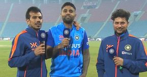 IND vs NZ: ಯುಜ್ವೇಂದ್ರ ಚಾಹಲ್ ನನ್ನ ಬ್ಯಾಟಿಂಗ್ ಕೋಚ್ ಎಂದ ಸೂರ್ಯಕುಮಾರ್ ಯಾದವ್ IND vs NZ: ಯುಜ್ವೇಂದ್ರ ಚಾಹಲ್ ನನ್ನ ಬ್ಯಾಟಿಂಗ್ ಕೋಚ್ ಎಂದ ಸೂರ್ಯಕುಮಾರ್ ಯಾದವ್