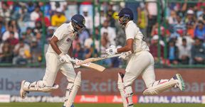 IND vs AUS: ಅಕ್ಷರ್-ಅಶ್ವಿನ್; ಆಸೀಸ್ ವಿರುದ್ಧ 8ನೇ ವಿಕೆಟ್ಗೆ ಶತಕದ ಜೊತೆಯಾಟ ನೀಡಿದ ಭಾರತದ 4ನೇ ಜೋಡಿ IND vs AUS: ಅಕ್ಷರ್-ಅಶ್ವಿನ್; ಆಸೀಸ್ ವಿರುದ್ಧ 8ನೇ ವಿಕೆಟ್ಗೆ ಶತಕದ ಜೊತೆಯಾಟ ನೀಡಿದ ಭಾರತದ 4ನೇ ಜೋಡಿ