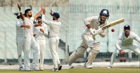 Ranji Trophy 2023 Final: ಶಹಬಾಜ್, ಅಭಿಷೇಕ್ ಅರ್ಧಶತಕ; ಸೌರಾಷ್ಟ್ರ ಮಾರಕ ಬೌಲಿಂಗ್ಗೆ ತತ್ತರಿಸಿದ ಬಂಗಾಳ Ranji Trophy 2023 Final: ಶಹಬಾಜ್, ಅಭಿಷೇಕ್ ಅರ್ಧಶತಕ; ಸೌರಾಷ್ಟ್ರ ಮಾರಕ ಬೌಲಿಂಗ್ಗೆ ತತ್ತರಿಸಿದ ಬಂಗಾಳ