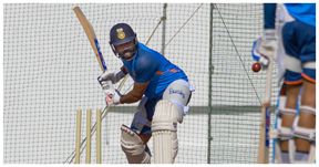 ಬಾರ್ಡರ್-ಗವಾಸ್ಕರ್ ಟ್ರೋಫಿ: ರೋಹಿತ್ ಬಳಗದ ಅಭ್ಯಾಸಕ್ಕೆ ಭಾನುವಾರ ರಜೆ ನೀಡಿದ ಕೋಚ್ ದ್ರಾವಿಡ್ ಬಾರ್ಡರ್-ಗವಾಸ್ಕರ್ ಟ್ರೋಫಿ: ರೋಹಿತ್ ಬಳಗದ ಅಭ್ಯಾಸಕ್ಕೆ ಭಾನುವಾರ ರಜೆ ನೀಡಿದ ಕೋಚ್ ದ್ರಾವಿಡ್