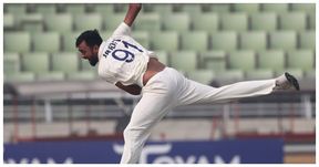 Ind vs Aust: ರಣಜಿ ಫೈನಲ್ ಆಡಲು ಭಾರತ ತಂಡದಿಂದ ಹೊರಗುಳಿದ ಪ್ರಮುಖ ವೇಗಿ! Ind vs Aust: ರಣಜಿ ಫೈನಲ್ ಆಡಲು ಭಾರತ ತಂಡದಿಂದ ಹೊರಗುಳಿದ ಪ್ರಮುಖ ವೇಗಿ!