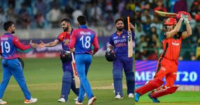 AB De Villiers: ಕೊಹ್ಲಿ ಅಲ್ಲ, ಗೇಲ್ ಅಲ್ಲ; ತಮ್ಮ ಸಾರ್ವಕಾಲಿಕ ಶ್ರೇಷ್ಠ ಟಿ20 ಆಟಗಾರನನ್ನು ಹೆಸರಿಸಿದ ಎಬಿ ಡಿವಿಲಿಯರ್ಸ್ AB De Villiers: ಕೊಹ್ಲಿ ಅಲ್ಲ, ಗೇಲ್ ಅಲ್ಲ; ತಮ್ಮ ಸಾರ್ವಕಾಲಿಕ ಶ್ರೇಷ್ಠ ಟಿ20 ಆಟಗಾರನನ್ನು ಹೆಸರಿಸಿದ ಎಬಿ ಡಿವಿಲಿಯರ್ಸ್