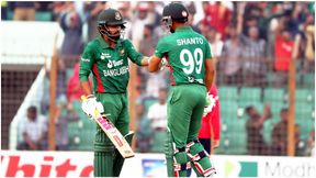 Ban vs Eng T20: ಲಿಟ್ಟನ್ ದಾಸ್, ನಜ್ಮುಲ್ ಶಾಂಟೋ ಭರ್ಜರಿ ಬ್ಯಾಟಿಂಗ್ : ಸವಾಲಿನ ಮೊತ್ತ ಕಲೆಹಾಕಿದ ಬಾಂಗ್ಲಾದೇಶ Ban vs Eng T20: ಲಿಟ್ಟನ್ ದಾಸ್, ನಜ್ಮುಲ್ ಶಾಂಟೋ ಭರ್ಜರಿ ಬ್ಯಾಟಿಂಗ್ : ಸವಾಲಿನ ಮೊತ್ತ ಕಲೆಹಾಕಿದ ಬಾಂಗ್ಲಾದೇಶ