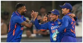ಹಾರ್ದಿಕ್ ಪಾಂಡ್ಯ ನಾಯಕತ್ವದ ಬಗ್ಗೆ ಮೆಚ್ಚುಗೆ ವ್ಯಕ್ತಪಡಿಸಿದ ಸುನಿಲ್ ಗವಾಸ್ಕರ್ ಹಾರ್ದಿಕ್ ಪಾಂಡ್ಯ ನಾಯಕತ್ವದ ಬಗ್ಗೆ ಮೆಚ್ಚುಗೆ ವ್ಯಕ್ತಪಡಿಸಿದ ಸುನಿಲ್ ಗವಾಸ್ಕರ್