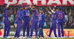 IND vs AUS: ಈತನ ಆಕ್ರಮಣಕಾರಿ ನಾಯಕತ್ವದಿಂದ ಏಕದಿನ ಕ್ರಿಕೆಟ್ನಲ್ಲಿ ಆಸಕ್ತಿ ಮರಳುತ್ತಿದೆ; ಅಜಯ್ ಜಡೇಜಾ IND vs AUS: ಈತನ ಆಕ್ರಮಣಕಾರಿ ನಾಯಕತ್ವದಿಂದ ಏಕದಿನ ಕ್ರಿಕೆಟ್ನಲ್ಲಿ ಆಸಕ್ತಿ ಮರಳುತ್ತಿದೆ; ಅಜಯ್ ಜಡೇಜಾ