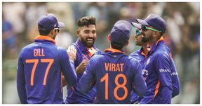Ind vs Aus 1st ODI : ಅಬ್ಬರಿಸಿದ ಶಮಿ, ಸಿರಾಜ್; ಭಾರತಕ್ಕೆ ಸುಲಭ ಗುರಿ ನೀಡಿದ ಆಸಿಸ್ Ind vs Aus 1st ODI : ಅಬ್ಬರಿಸಿದ ಶಮಿ, ಸಿರಾಜ್; ಭಾರತಕ್ಕೆ ಸುಲಭ ಗುರಿ ನೀಡಿದ ಆಸಿಸ್