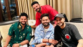 Rishabh Pant: ರಿಷಭ್ ಪಂತ್ ಭೇಟಿಯಾದ ಮಾಜಿ ಕ್ರಿಕೆಟಿಗರು; ನಗುವಿನ ಮೂಲಕ ಶುಭ ಸೂಚನೆ ಕೊಟ್ಟ ಚಾಂಪಿಯನ್ Rishabh Pant: ರಿಷಭ್ ಪಂತ್ ಭೇಟಿಯಾದ ಮಾಜಿ ಕ್ರಿಕೆಟಿಗರು; ನಗುವಿನ ಮೂಲಕ ಶುಭ ಸೂಚನೆ ಕೊಟ್ಟ ಚಾಂಪಿಯನ್