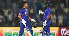 IND vs AUS ODI Series: ಗಾಯಾಳು ಶ್ರೇಯಸ್ ಅಯ್ಯರ್ ಬದಲಿಗೆ ಏಕದಿನ ತಂಡದಲ್ಲಿ ಈತನಿಗೆ ಸ್ಥಾನ? IND vs AUS ODI Series: ಗಾಯಾಳು ಶ್ರೇಯಸ್ ಅಯ್ಯರ್ ಬದಲಿಗೆ ಏಕದಿನ ತಂಡದಲ್ಲಿ ಈತನಿಗೆ ಸ್ಥಾನ?