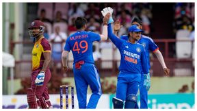 India vs West Indies: ಅಂತಿಮ 2 ಟಿ20 ಪಂದ್ಯಗಳಿಗೆ ಯುಎಸ್ಎಗೆ ಪ್ರಯಾಣ ಬೆಳೆಸಿದ ಹಾರ್ದಿಕ್ ಪಾಂಡ್ಯ ಪಡೆ India vs West Indies: ಅಂತಿಮ 2 ಟಿ20 ಪಂದ್ಯಗಳಿಗೆ ಯುಎಸ್ಎಗೆ ಪ್ರಯಾಣ ಬೆಳೆಸಿದ ಹಾರ್ದಿಕ್ ಪಾಂಡ್ಯ ಪಡೆ