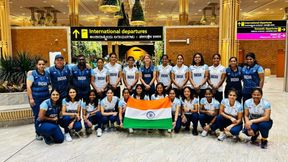 Asian Games 2023: ಬೆಂಗಳೂರಿನಿಂದ ಚೀನಾದ ಕ್ರೀಡಾ ಗ್ರಾಮಕ್ಕೆ ತೆರಳಿದ ಭಾರತ ಮಹಿಳಾ ಹಾಕಿ ತಂಡ Asian Games 2023: ಬೆಂಗಳೂರಿನಿಂದ ಚೀನಾದ ಕ್ರೀಡಾ ಗ್ರಾಮಕ್ಕೆ ತೆರಳಿದ ಭಾರತ ಮಹಿಳಾ ಹಾಕಿ ತಂಡ