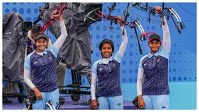 Asian Games: ಆರ್ಚರಿಯಲ್ಲಿ ಚಿನ್ನದ ಪದಕ ಗೆದ್ದ ಭಾರತ ಮಹಿಳಾ ತಂಡ Asian Games: ಆರ್ಚರಿಯಲ್ಲಿ ಚಿನ್ನದ ಪದಕ ಗೆದ್ದ ಭಾರತ ಮಹಿಳಾ ತಂಡ