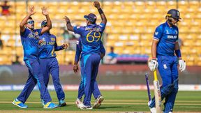 World Cup 2023: ಹಾಲಿ ಚಾಂಪಿಯನ್ ಇಂಗ್ಲೆಂಡ್ ಅನ್ನು ಸಾಧಾರಣ ಮೊತ್ತಕ್ಕೆ ಕಟ್ಟಿಹಾಕಿದ ಲಂಕಾ; ಗುರಿ ಬೆನ್ನಟ್ಟುವುದೇ? World Cup 2023: ಹಾಲಿ ಚಾಂಪಿಯನ್ ಇಂಗ್ಲೆಂಡ್ ಅನ್ನು ಸಾಧಾರಣ ಮೊತ್ತಕ್ಕೆ ಕಟ್ಟಿಹಾಕಿದ ಲಂಕಾ; ಗುರಿ ಬೆನ್ನಟ್ಟುವುದೇ?