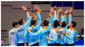 ಏಷ್ಯನ್ ಗೇಮ್ಸ್ ಕಬಡ್ಡಿ: ಹೈಡ್ರಾಮಾದ ನಂತರ 2018ರ ಚಾಂಪಿಯನ್ ಇರಾನ್ ಮಣಿಸಿ ಚಿನ್ನದ ಪದಕ ಗೆದ್ದ ಭಾರತ ಏಷ್ಯನ್ ಗೇಮ್ಸ್ ಕಬಡ್ಡಿ: ಹೈಡ್ರಾಮಾದ ನಂತರ 2018ರ ಚಾಂಪಿಯನ್ ಇರಾನ್ ಮಣಿಸಿ ಚಿನ್ನದ ಪದಕ ಗೆದ್ದ ಭಾರತ