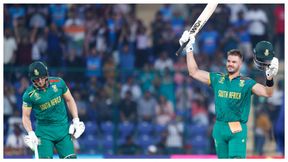 ವಿಶ್ವಕಪ್: ದ. ಆಫ್ರಿಕಾ ವಿಧ್ವಂಸಕ ಬ್ಯಾಟಿಂಗ್; ಶ್ರೀಲಂಕಾಗೆ ದಾಖಲೆಯ ಗುರಿ ನೀಡಿದ ಹರಿಣ ಪಡೆ! ವಿಶ್ವಕಪ್: ದ. ಆಫ್ರಿಕಾ ವಿಧ್ವಂಸಕ ಬ್ಯಾಟಿಂಗ್; ಶ್ರೀಲಂಕಾಗೆ ದಾಖಲೆಯ ಗುರಿ ನೀಡಿದ ಹರಿಣ ಪಡೆ!