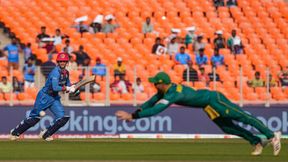SA vs AFG: ಅಜ್ಮತುಲ್ಲಾ ಒಮರ್ಜಾಯ್ ಭರ್ಜರಿ ಬ್ಯಾಟಿಂಗ್; ಹರಿಣ ಪಡೆಗೆ ಸವಾಲಿನ ಗುರಿ ನೀಡಿದ ಅಫ್ಘಾನಿಸ್ತಾನ SA vs AFG: ಅಜ್ಮತುಲ್ಲಾ ಒಮರ್ಜಾಯ್ ಭರ್ಜರಿ ಬ್ಯಾಟಿಂಗ್; ಹರಿಣ ಪಡೆಗೆ ಸವಾಲಿನ ಗುರಿ ನೀಡಿದ ಅಫ್ಘಾನಿಸ್ತಾನ