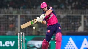 KKR vs RR: ಐಪಿಎಲ್ನ ಶತಕಗಳ ಪಟ್ಟಿಯಲ್ಲಿ ಕ್ರಿಸ್ ಗೇಲ್ ದಾಖಲೆ ಹಿಂದಿಕ್ಕಿದ ಜೋಸ್ ಬಟ್ಲರ್ KKR vs RR: ಐಪಿಎಲ್ನ ಶತಕಗಳ ಪಟ್ಟಿಯಲ್ಲಿ ಕ್ರಿಸ್ ಗೇಲ್ ದಾಖಲೆ ಹಿಂದಿಕ್ಕಿದ ಜೋಸ್ ಬಟ್ಲರ್