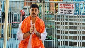 ಜನ್ಮದಿನದಂದು ಸಾಯಿಬಾಬಾ ಆಶೀರ್ವಾದ ಪಡೆದ ಇಶಾನ್ ಕಿಶನ್; ವಿಕೆಟ್-ಕೀಪರ್ ವಯಸ್ಸು ಎಷ್ಟು?